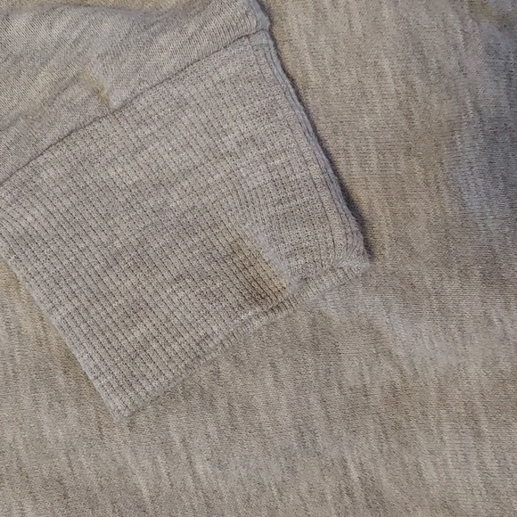 Friends Central Perk Sweater Side Medium - Picture 7 of 11